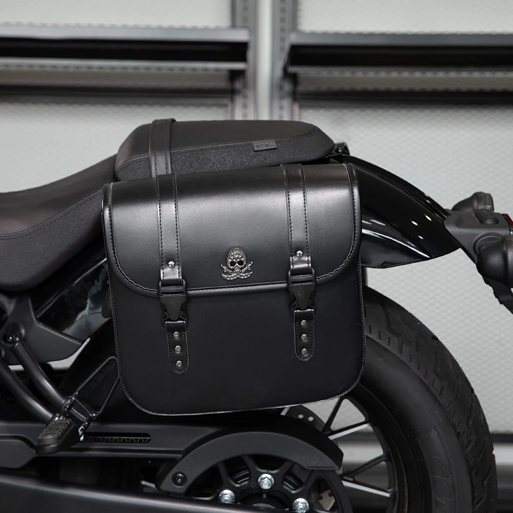 Dyna Saddlebags - Riveted Classic Leather Motorcycle Set - Image 11